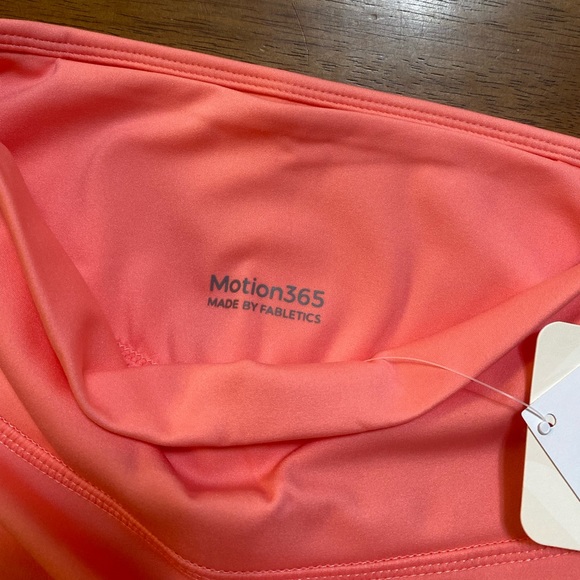 Fabletics anywhere high waisted capris - Picture 5 of 5